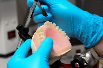 The Difference Between Standard and Precision Dentures, 
